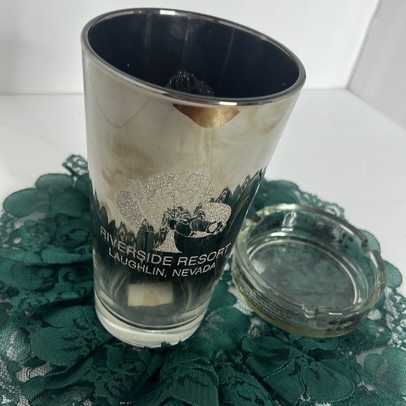 RIVERSIDE RESORT LAUGHLIN, NEVADA GLASS AND ASH TRAY - Picture 12 of 14